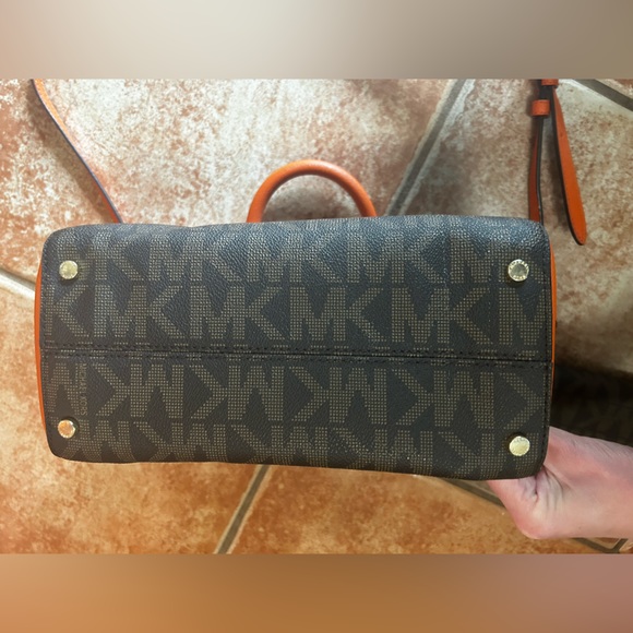 Michael Kors Avril Small TZ Satchel Bag and Wallet - Picture 8 of 8